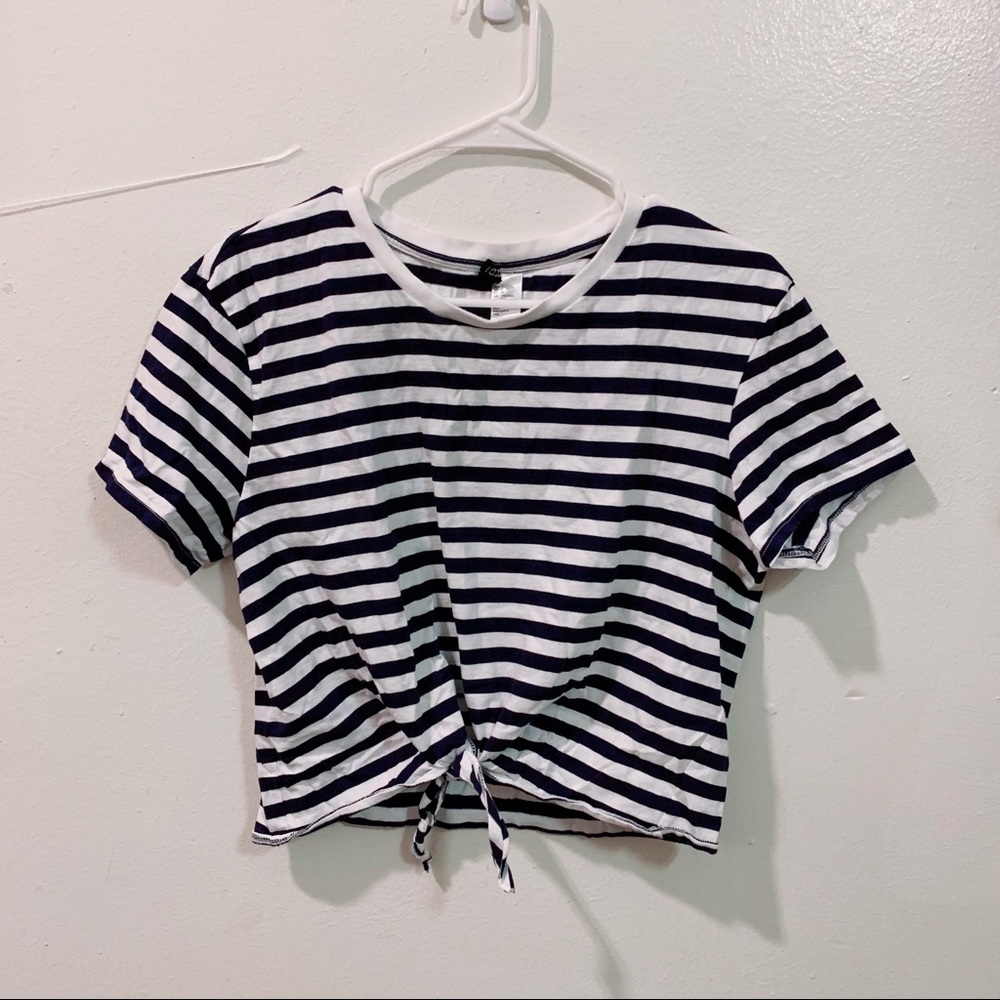 Cropped Navy Striped Short Sleeved Tee